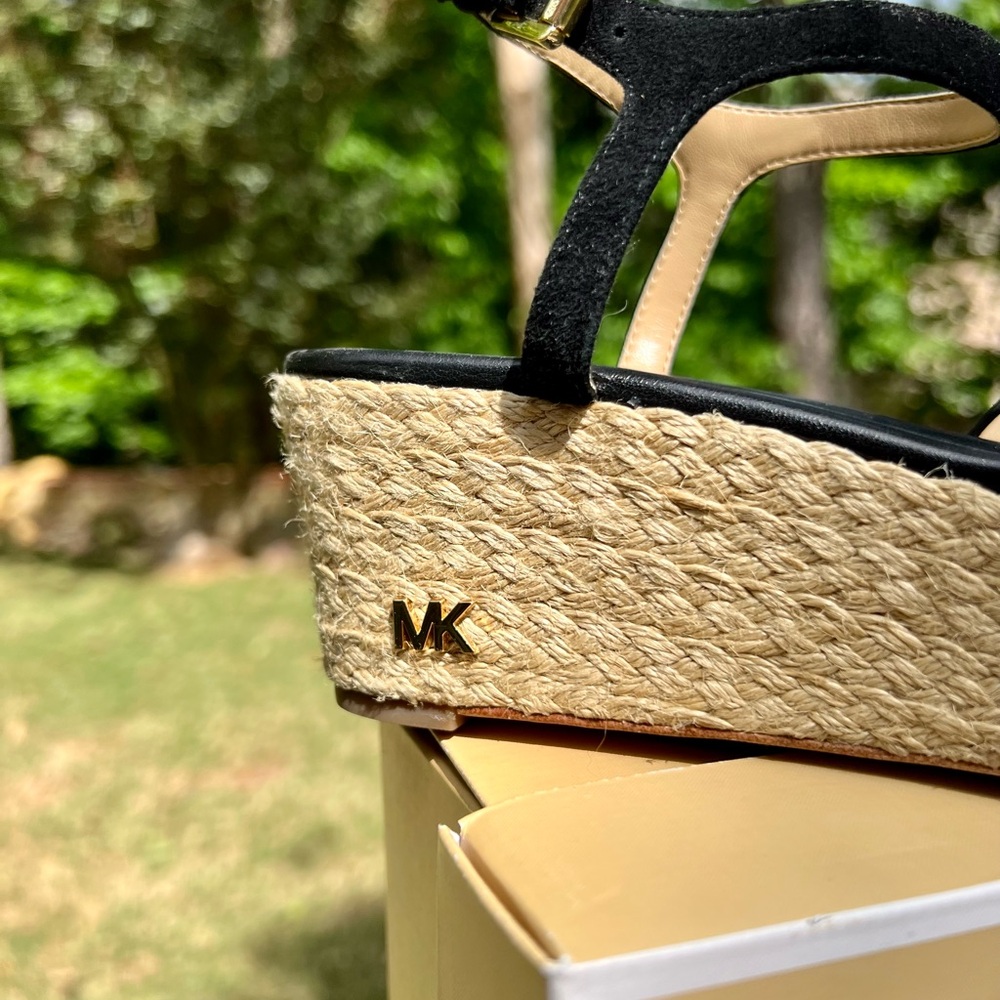 MICHAEL- Michael Kors Mid Wedges - women’s size 5.5 - Picture 15 of 15